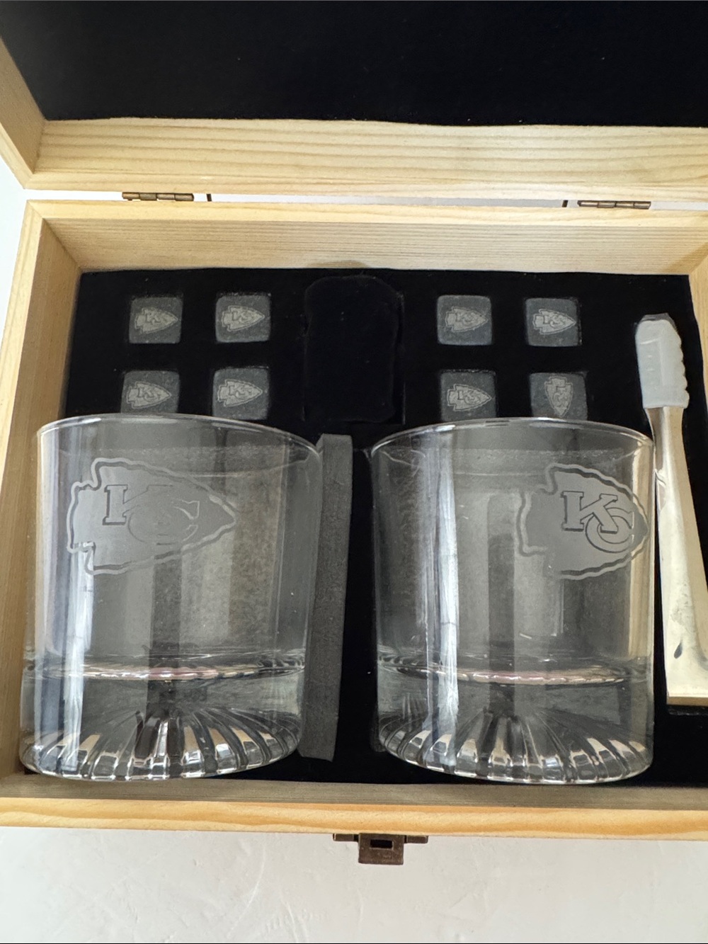 Kansas City Chiefs Etched Glass Whiskey Rocks Tumbler Set Flaw